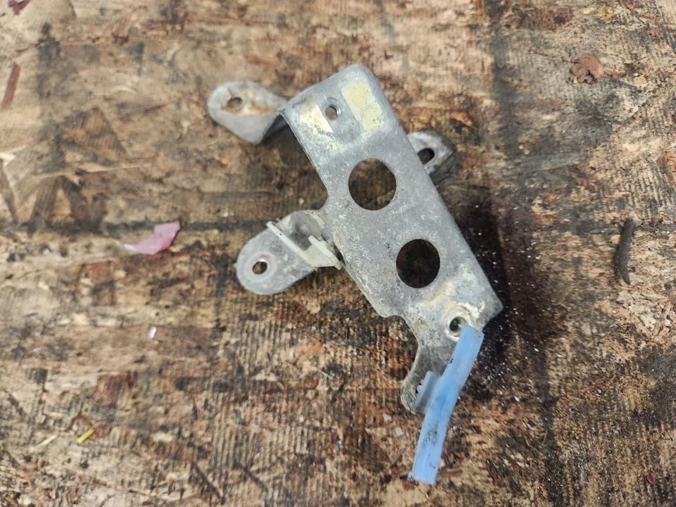 1986-1992 Toyota Supra MK3 A70 ENGINE BAY BOX UNIT MODULE HOLDER BRACKET MOUNT Foto 4 de 4