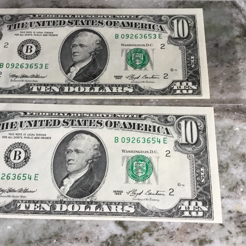 (( TWO CONSECUTIVE )) $10 1993 ((CHOICE CU)) FEDERAL RESERVE NOTE - Image 4 of 4