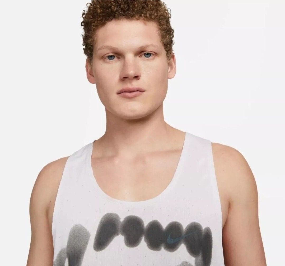 新品 NIKE ADV RUN DIVISION タンクトップ (Lサイズ　Ⓗ Nike Dri-FIT ADV Run Division Pinnacle Men's Running Tank