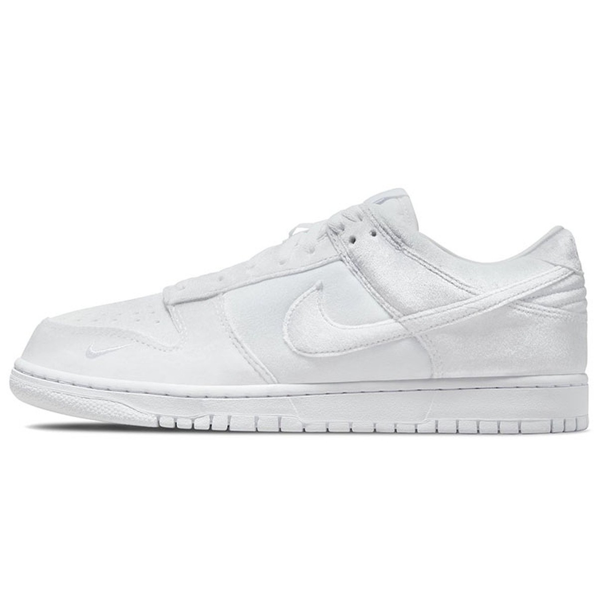 Size 7.5 - Dover Street Market x Nike Dunk Low White Velvet for
