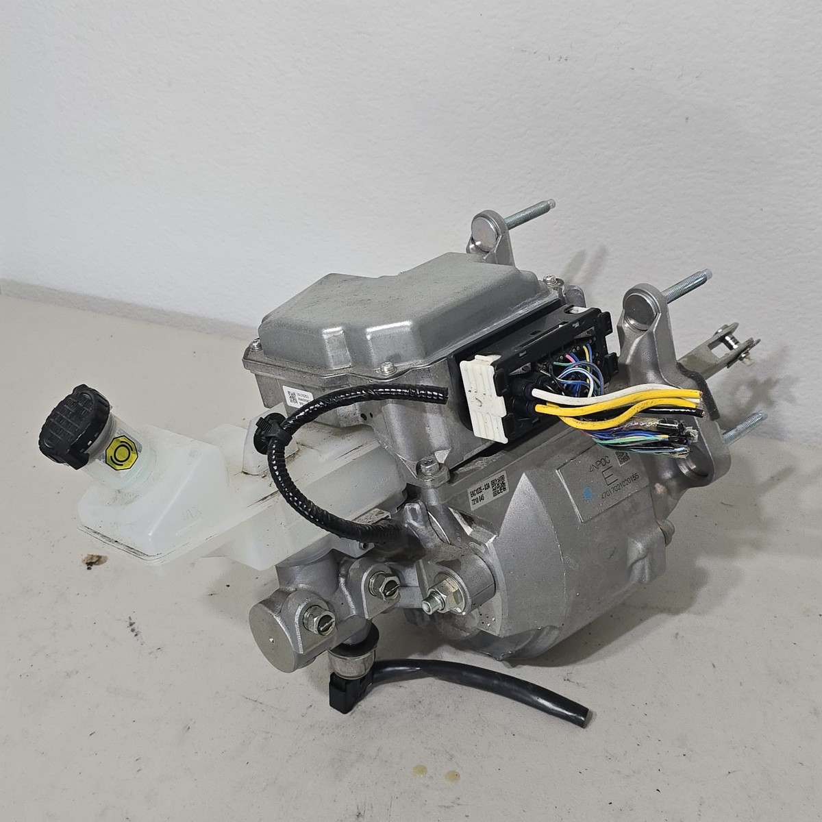 13-17 Nissan Leaf Power Brake Booster Master Cylinder 46007
