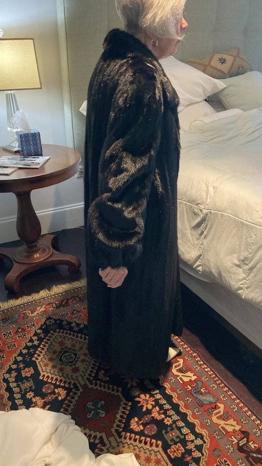 Black Canadian Mink Overcoat, Grosvenor For Harrods London - Image 3 of 4