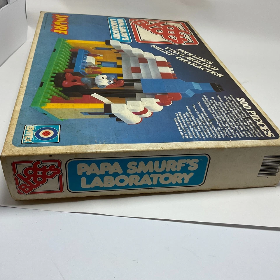 Vintage 1982 Entex Loc Blocs – Papa Smurf’s Laboratory w/ Papa Smurf Figure - Image 3 of 4