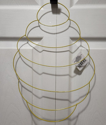 Lot of 4 - Wire Bee Hive Wreath Frame Craft Spring Summer