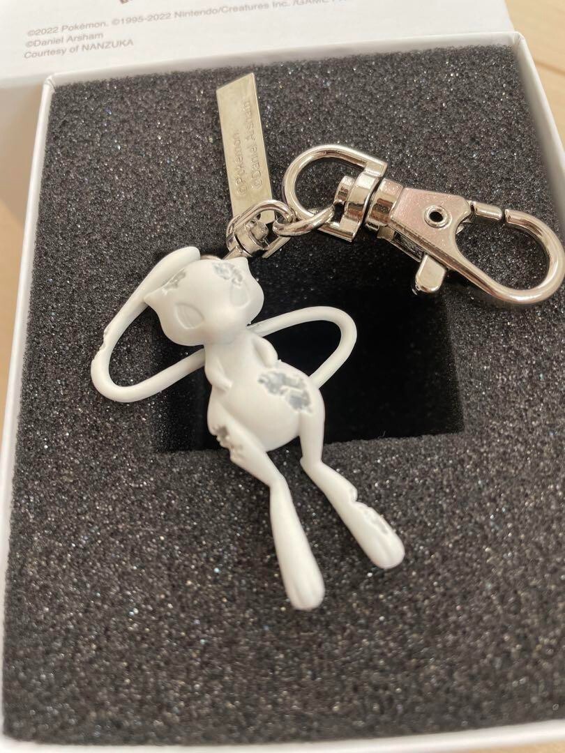Daniel Arsham x Pokemon 2G Crystalized Figure Mew Keychain Daniel Arsham x Pokemon 2G Crystalized Figure Mew Keychain