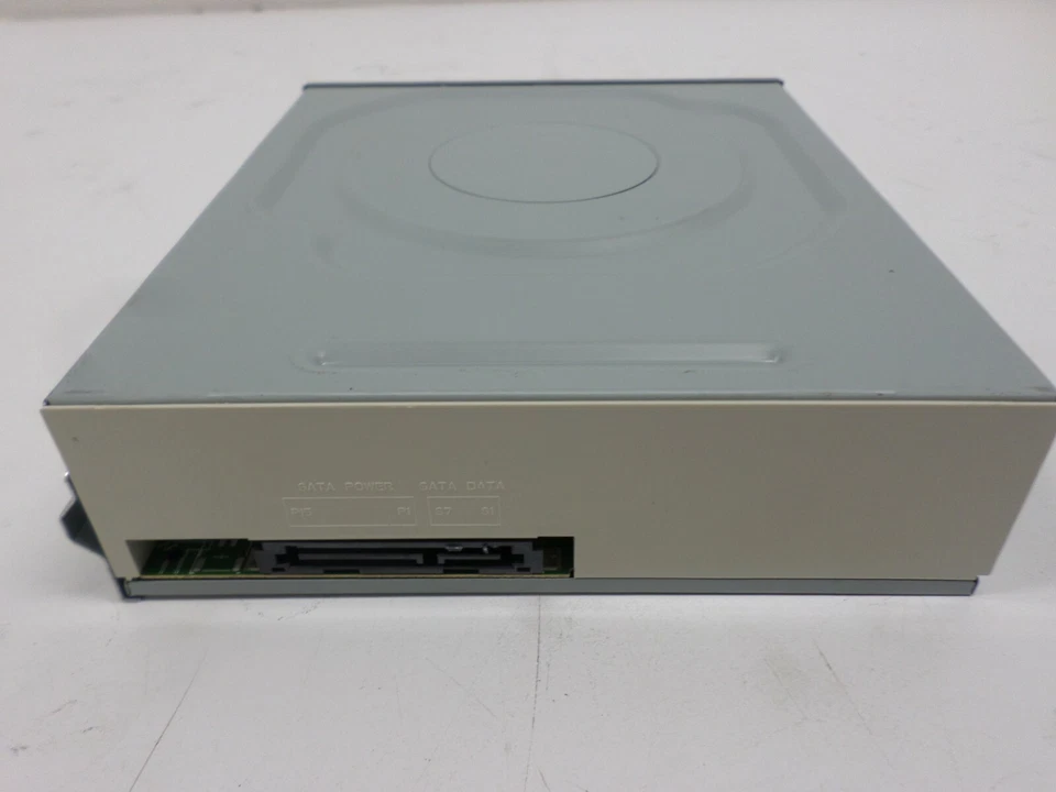 Phillips Lite-On CD/DVD RW Dual Layer Rewriteable Optical Drive DH-16AESH - Image 4 of 4