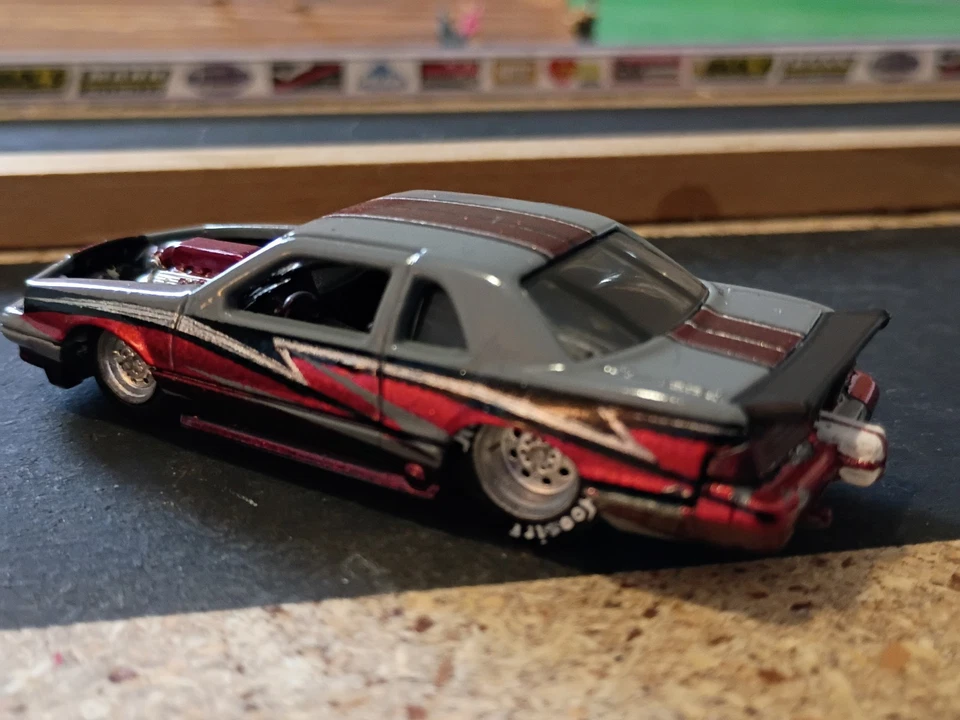 Hot Wheels 1988 Ford Thunderbird Pro Stock, Custom, RRiders, Twin Turbo Engine - Image 2 of 4