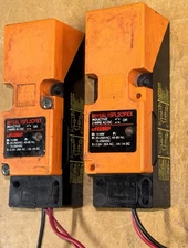 Pair Of EFECTOR 8015AL15FL2CPXX Inductive Prox Switches