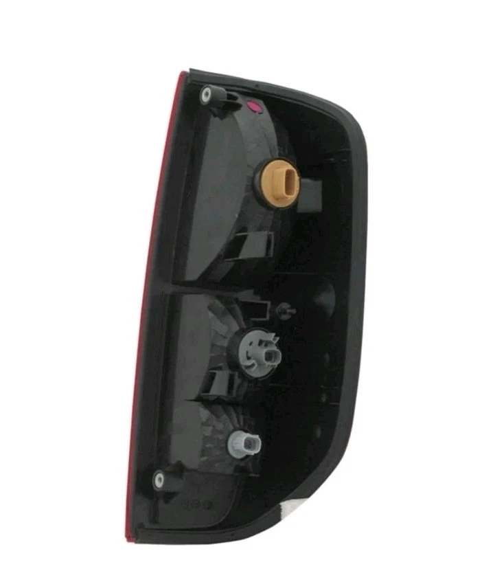 Conjunto de luz trasera - TYC 11-6096-00 regular para Nissan Frontier 05-14 Foto 2 de 2