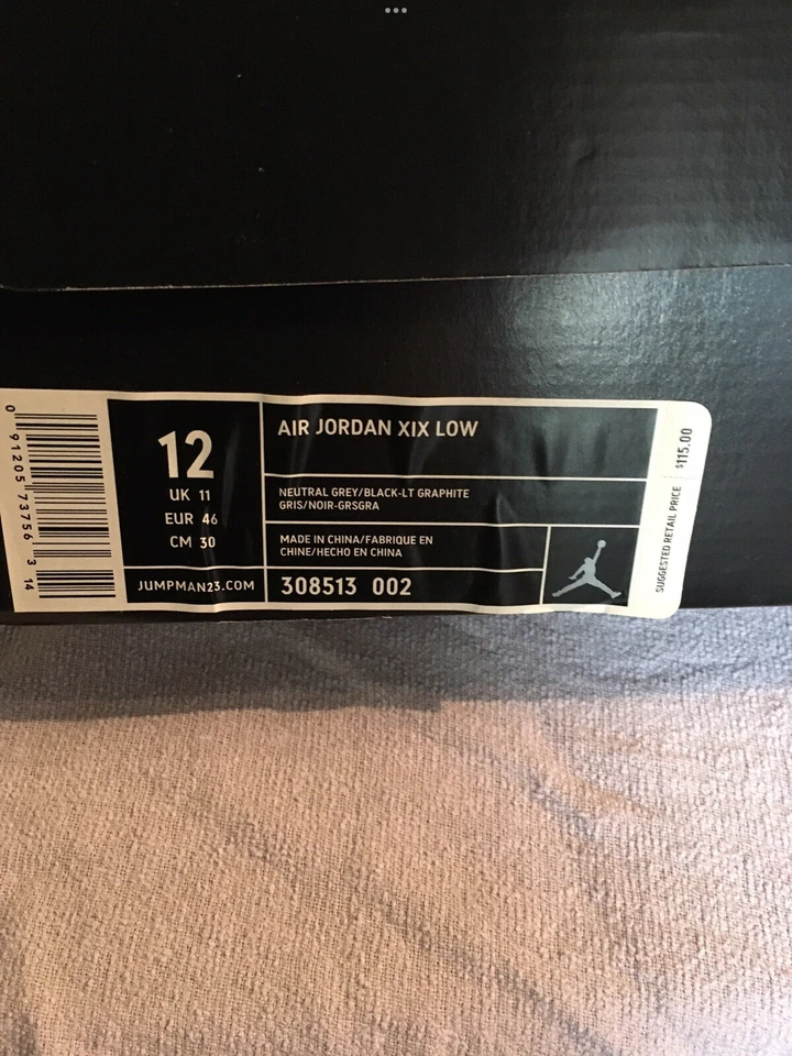 Air Jordan XIX 低 OG 中性灰色/黑色-LT 石墨  — 第 2/4 张图片