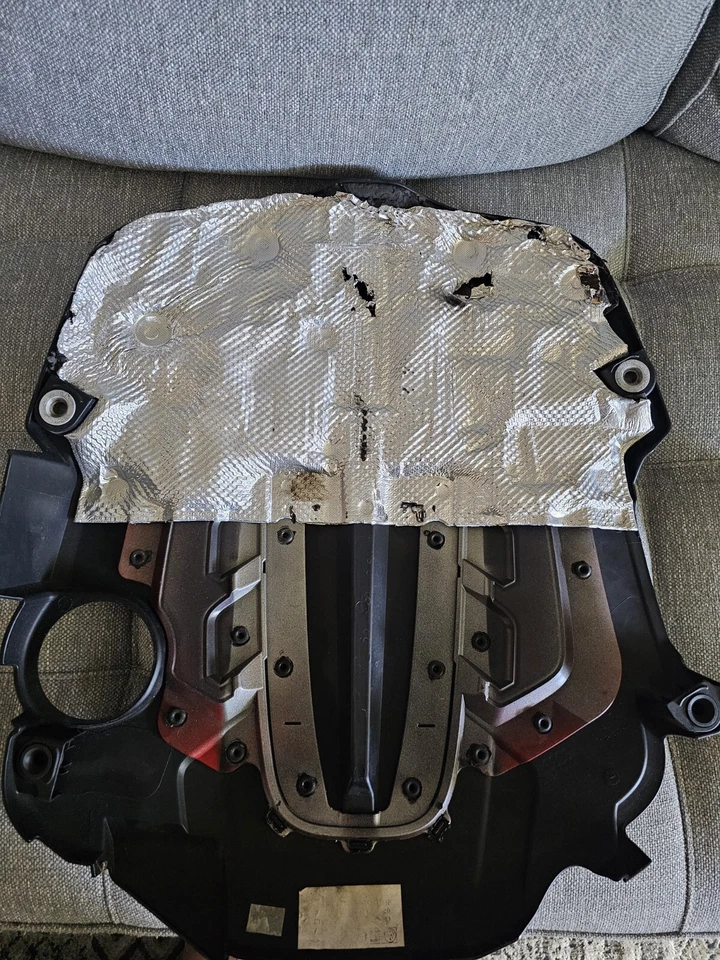 2014 2015 2016 2017 2018 AUDI RS7 OEM 4.0L ENGINE COVER PANEL WITH HEAT SHIELD Foto 2 de 2