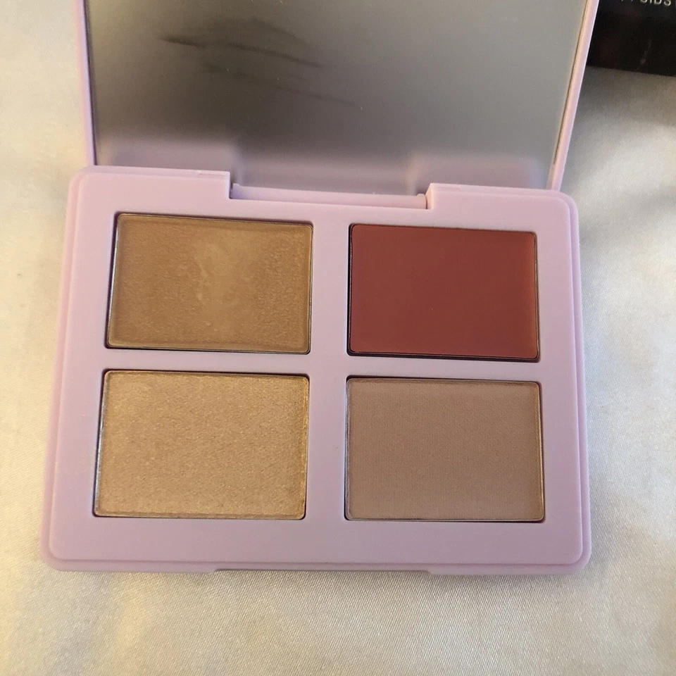Kylie Cosmetics Kendall Blush & Highlighter Cheek Quad Palette NIB - Image 4 of 4