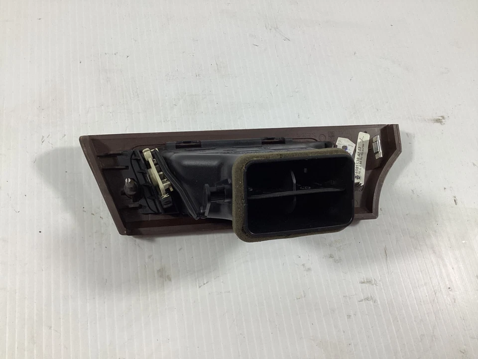 BMW 328i xDrive 2009-2011 tablero izquierdo del lado del conductor calefacción aire acondicionado ventilación 9130459 OEM. Foto 2 de 4
