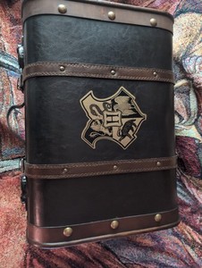 Harry PotteHogwarts School Lg Trunk And Ravenclaw gear With Hedwig