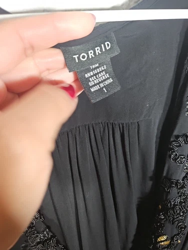 torrid long sleeve cinch waist with tie cardigan black embroidered size 1 - Picture 3 of 6