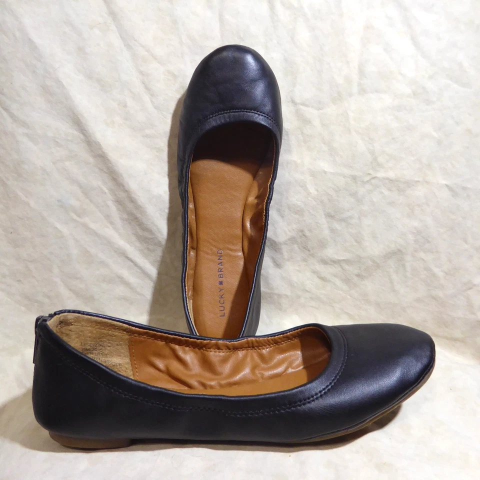 🩰 Zapatos planos de ballet Lucky Brand talla 6 M (36,5) cuero negro; detalles en el tacón con cremallera Foto 2 de 4