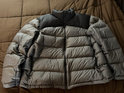 #ad The North Face Nuptse Men#x27;s Gray Black Puffer Jacket 700 Fill Full Zip Size 3XL $150.00