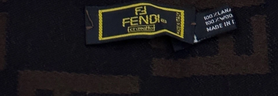ПОДЛИННЫЙ FENDI ПОДЕРЖАННЫЙ 100% ШЕРСТИ ШАРФ КОРИЧНЕВЫЙ И ЧЕРНЫЙ СДЕЛАНО В ИТАЛИИ - Изображение 2 из 4