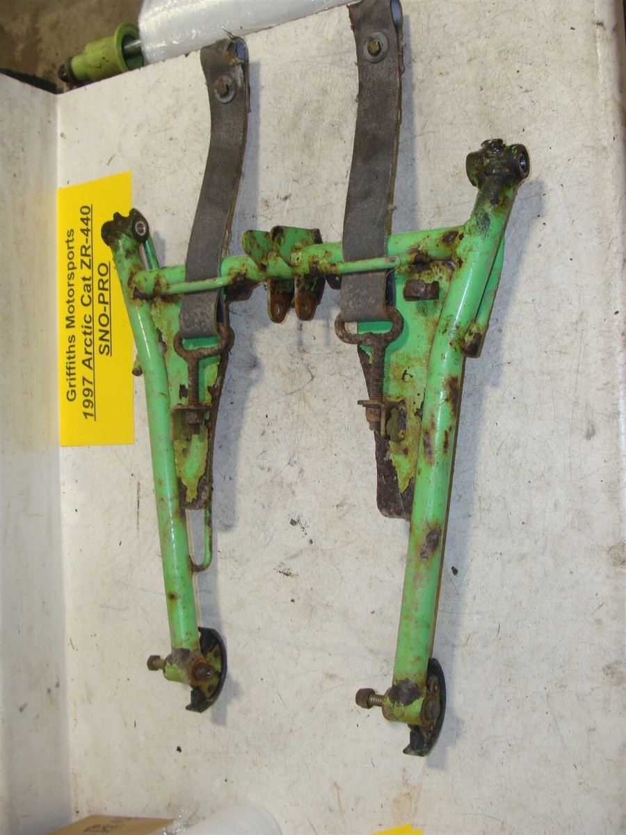 1997 ARCTIC CAT ZR440 sno pro zl? front skid suspension torque arm