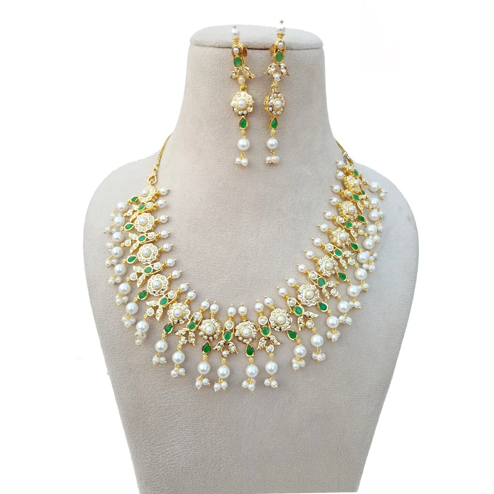 Juego de tachuelas y collar étnico nupcial boda estilo Kundan Polki verde esmeralda perla Foto 2 de 4