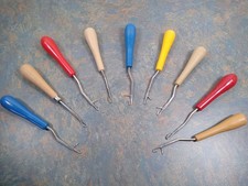 9 VINTAGE LATCH HOOK TOOLS for rug making hooking 80s 1970s plastic handle lot