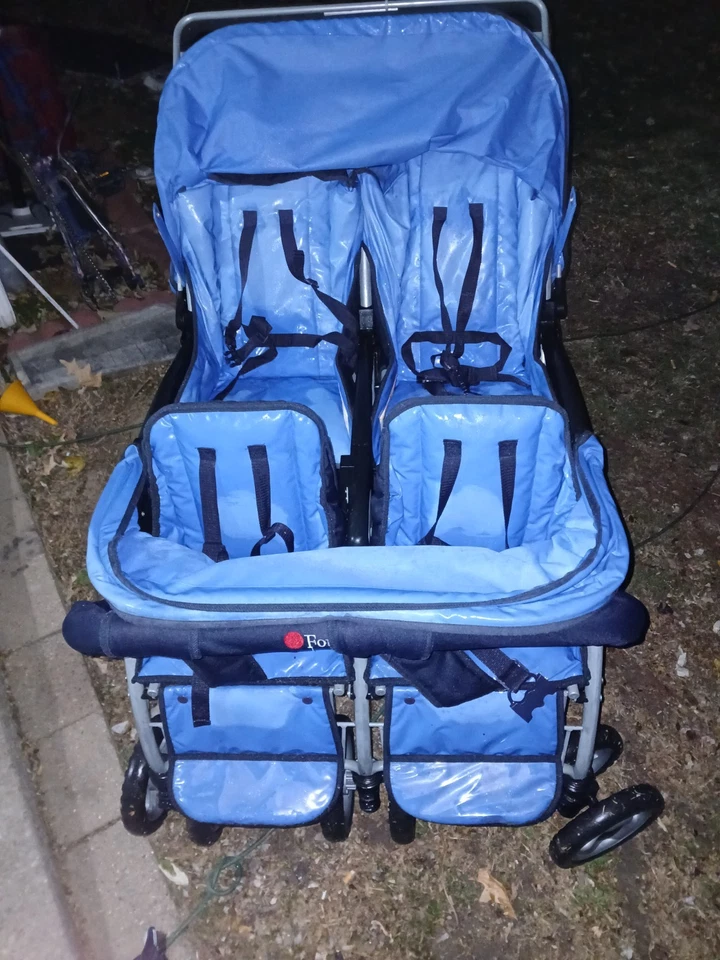 Cochecito plegable cuádruple Foto 3 de 4