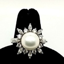 925 Sterling Silver Cultured Freshwater Pearl W/Sparkling CZ Flower Ring Size 7