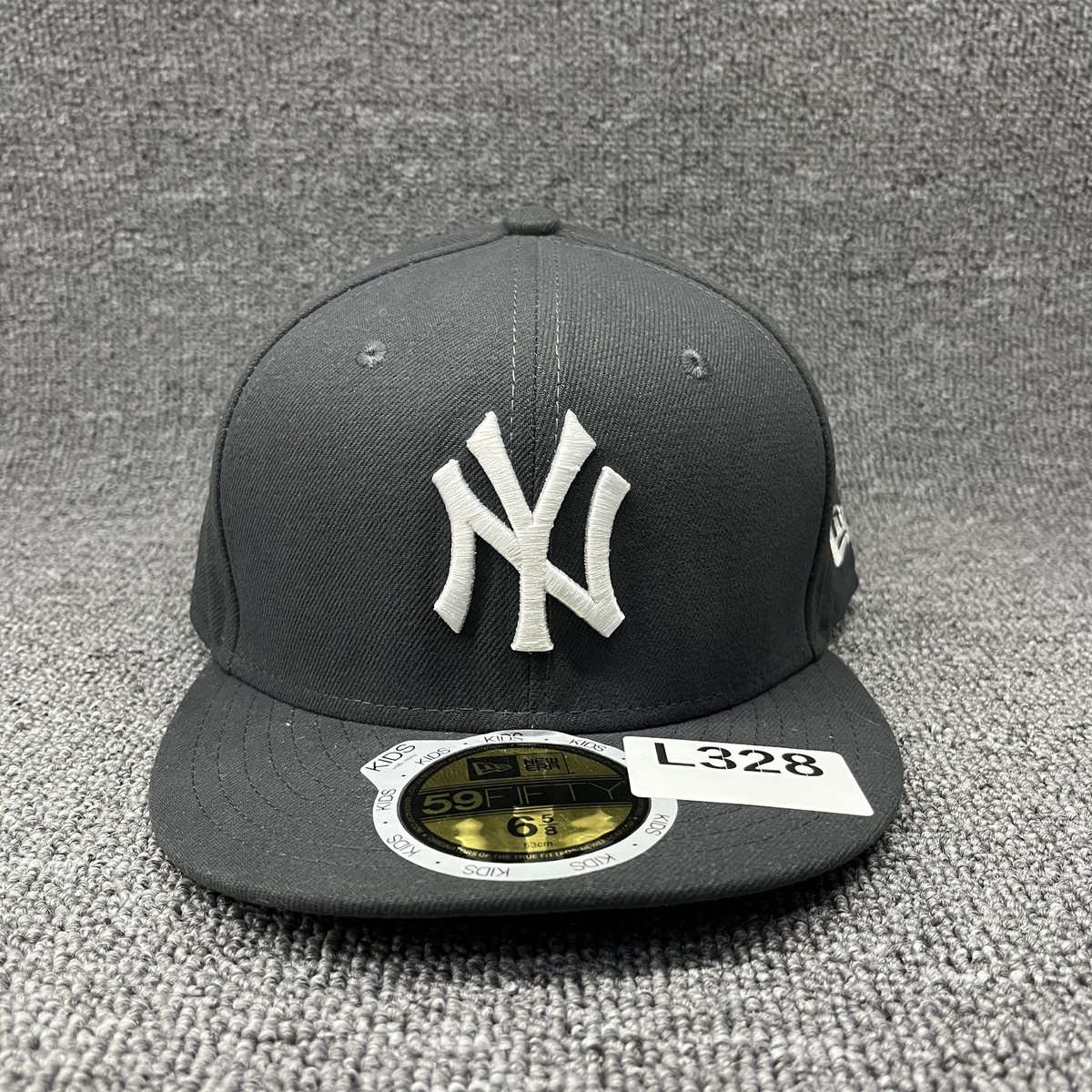 New Era 59FIFTY Kids New York Yankees Fitted Hat Black White Size 6 5/8 53cm