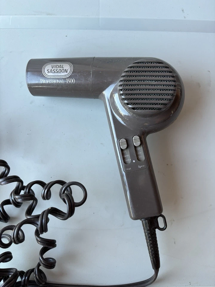 Vintage Vidal Sassoon Professional 1500 Hair Dryer - Image 3 of 4