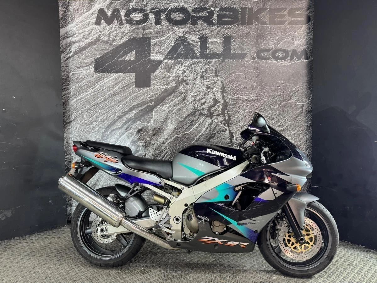 Kawasaki ZX 825 to 974 cc Capacity Motorcycles & Scooters for sale