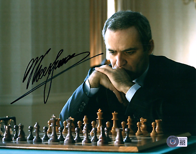 Garry Kasparov Chess Champion Grand Master Signed 8x10 Photo w/ Beckett BAS  COA