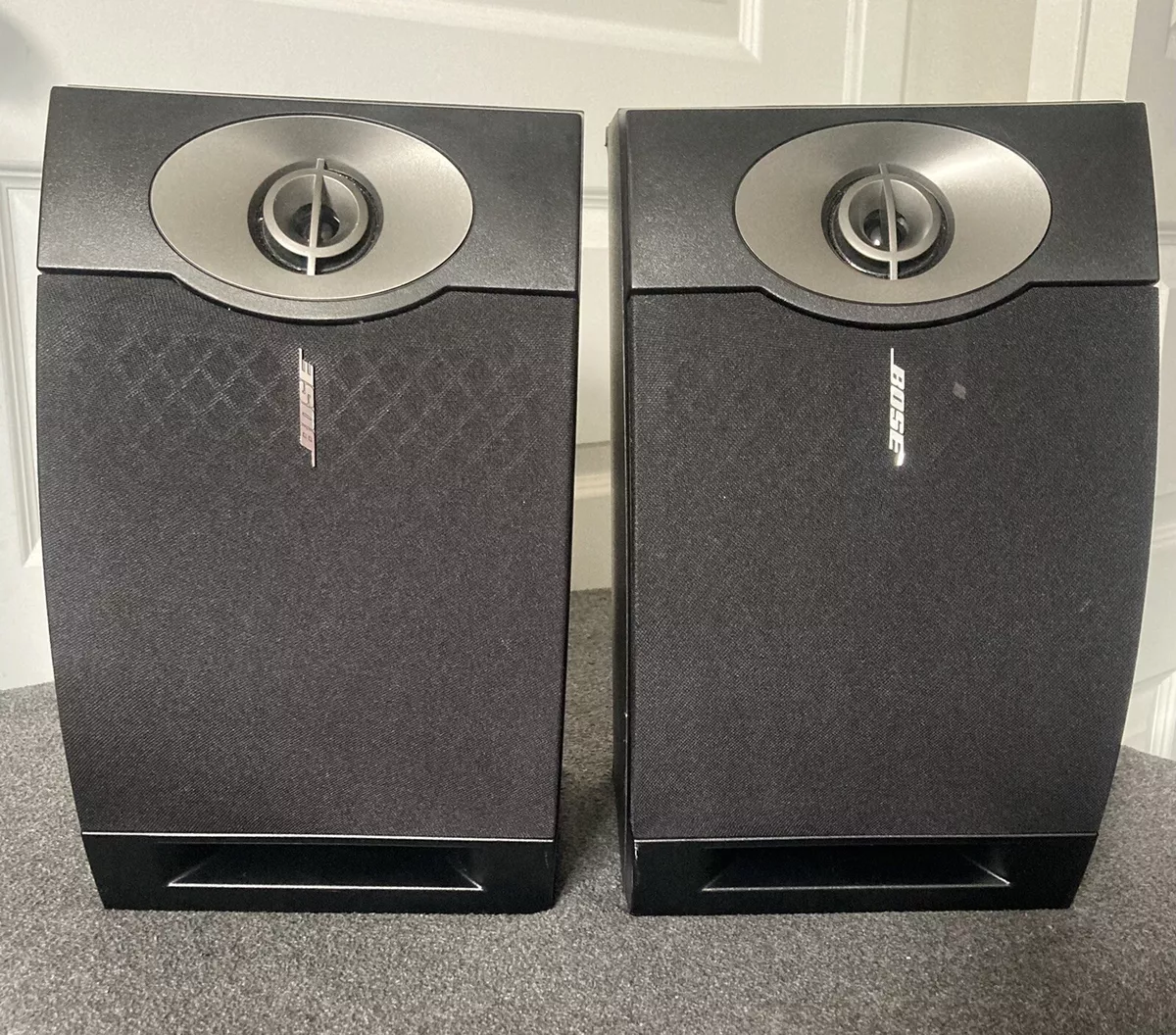 Pair of Bose 201 Series V 120W Black Bookshelf Speakers Right +