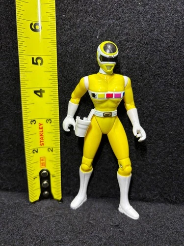 Bandai Vintage Power Rangers in Space Astro Yellow Ranger 1997