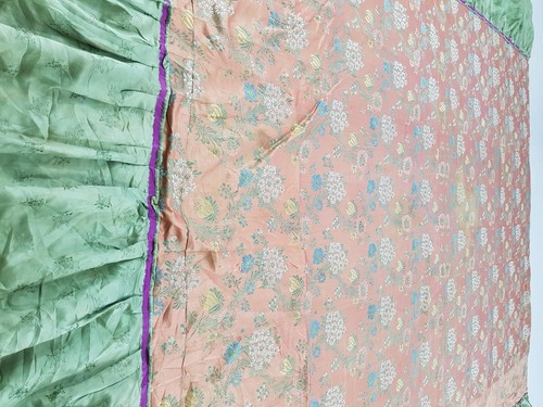 Colcha floral brocado de seda francés vintage con borde con volantes 230x222cms - Imagen 9 de 11