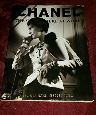 希少　CHANEL THE COUTURIERE AT WORK　シャネル Chanel The Couturiere at Work by Tobin Shelley and Amy de la Haye