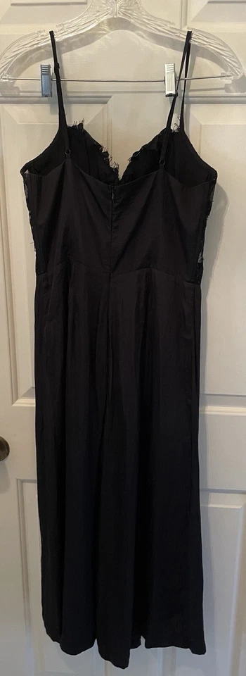 Ark & Co- Size Medium-Black Jump suit-Wide crop Pants Lace Bodice - Image 4 of 4