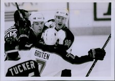 LG787 1993 Original Jeff Wheeler Photo MINNESOTA NORTH STARS Hockey Victory