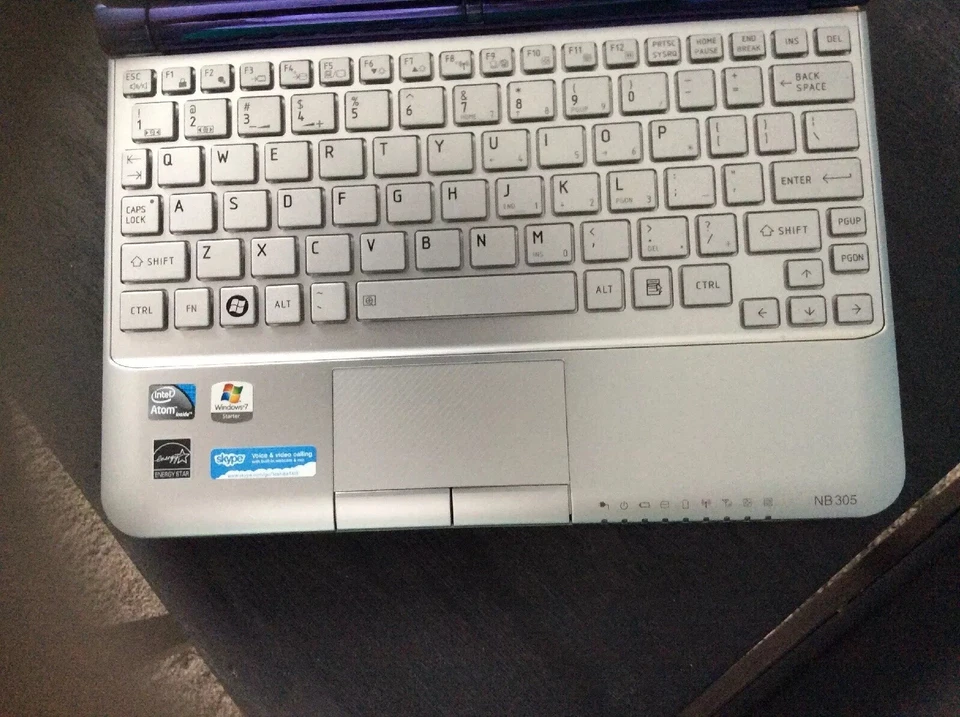 ordenador portátil Toshiba Foto 3 de 4