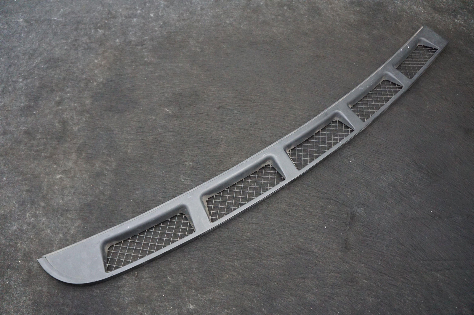 Front Left Driver Engine Bonnet Grille Trim Panel 068075100 Ferrari F430 2004-09
