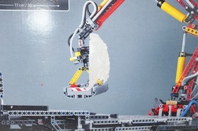LEGO Technic 42043 &ndash; Mercedes Benz Arocs 3245 &ndash; Brand New Sealed (RETIRED)