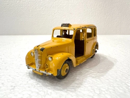 Vintage Diecast Dinky AUSTIN TAXI No. 40H - Brown Interior, Bottom and Driver