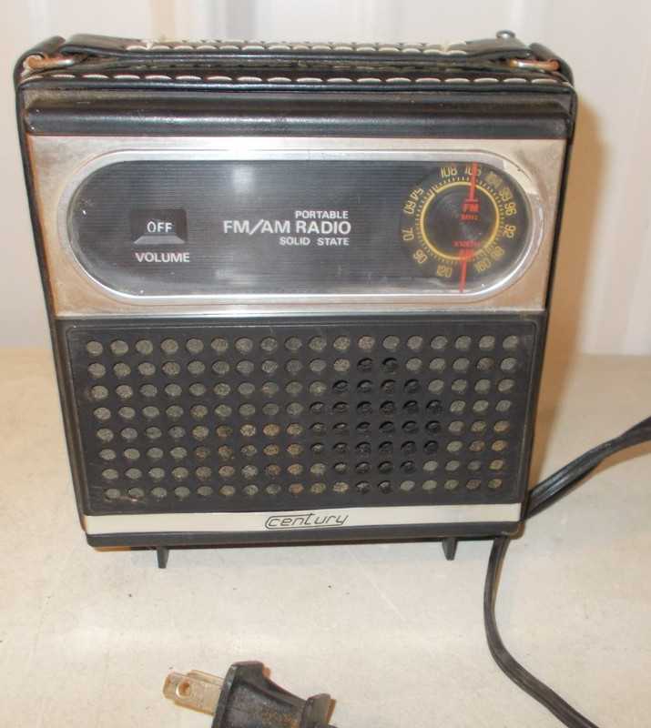 Vintage CENTURY Transistor Radio Portable AM FM WORKS