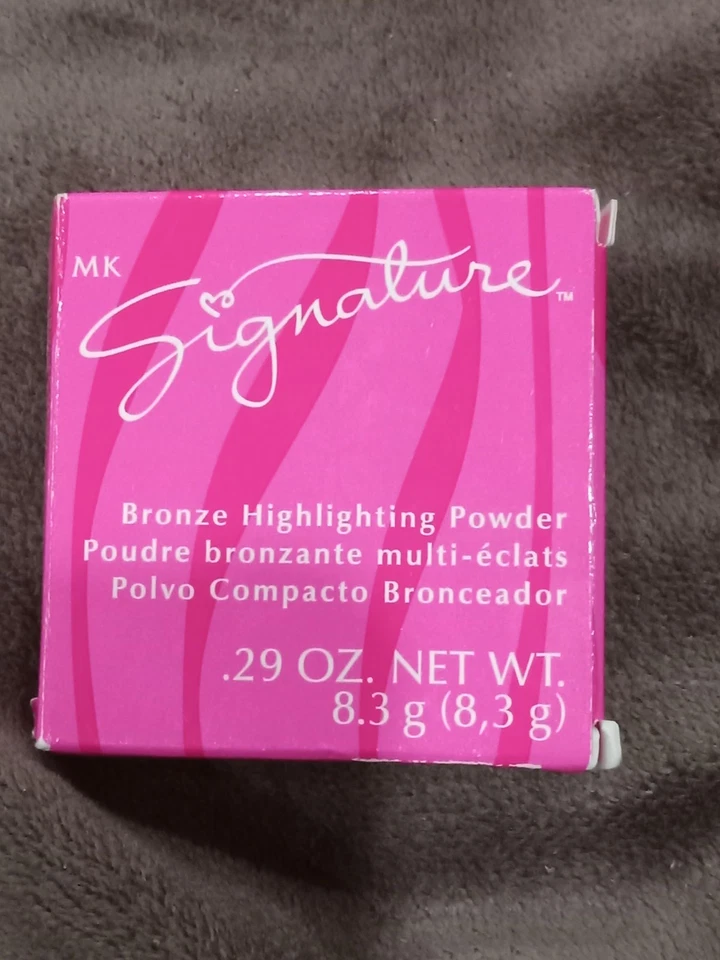 NIB Mary Kay MK Signature Bronze Highlighting Powder 743200 .29 oz / 8.3 g - Image 3 of 3