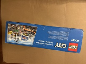 LEGO CITY: City Square (60097)-Brand New In Factory Sealed Box