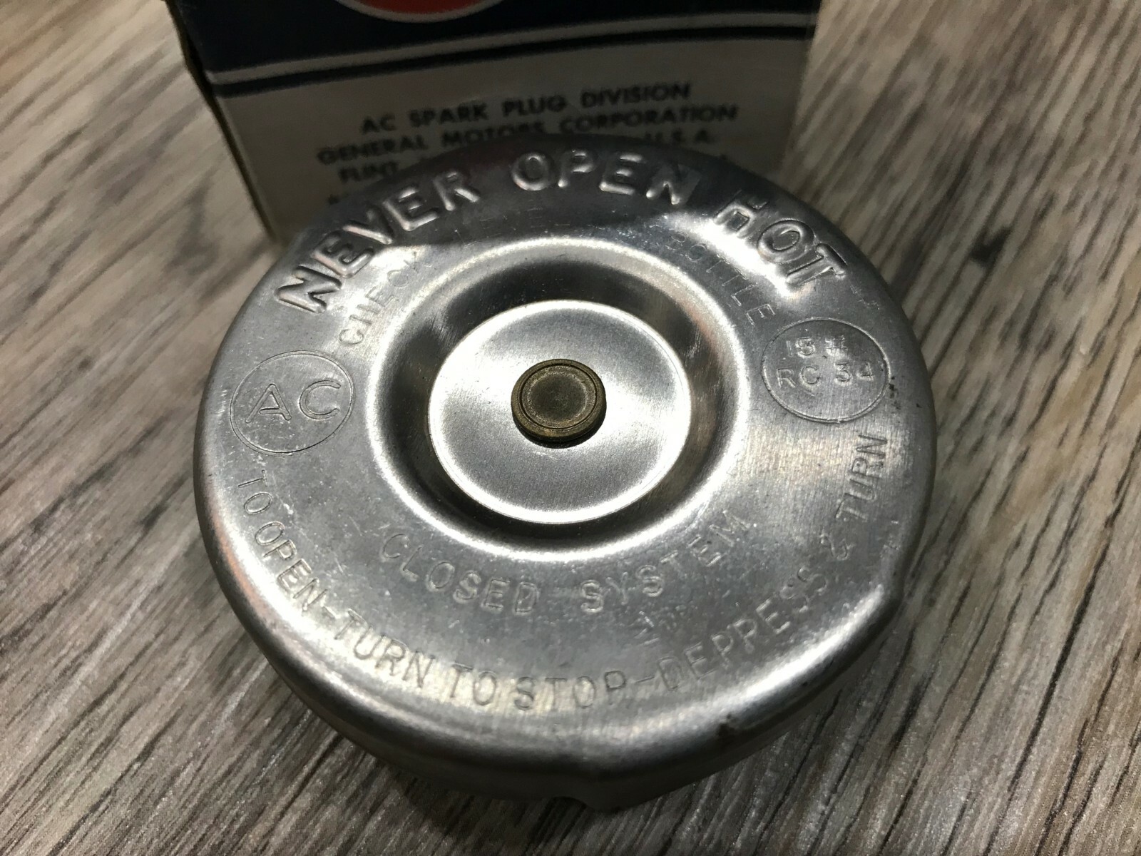 NOS GENUINE GM CAMARO CORVETTE A/C DELCO RC-34 15 LB. RADIATOR CAP ...