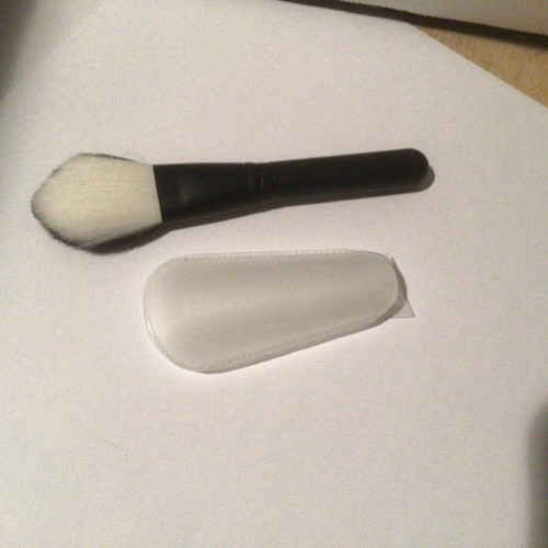 MAC 127 SE MAKEUP BRUSH WRAPPED NEW - Picture 2 of 2
