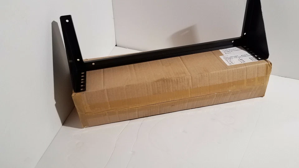 STARTECH 2U 19IN STEEL VERTICAL WALL MOUNT EQUIPMENT RACK BRACKET RK219WALLV - Image 2 of 4