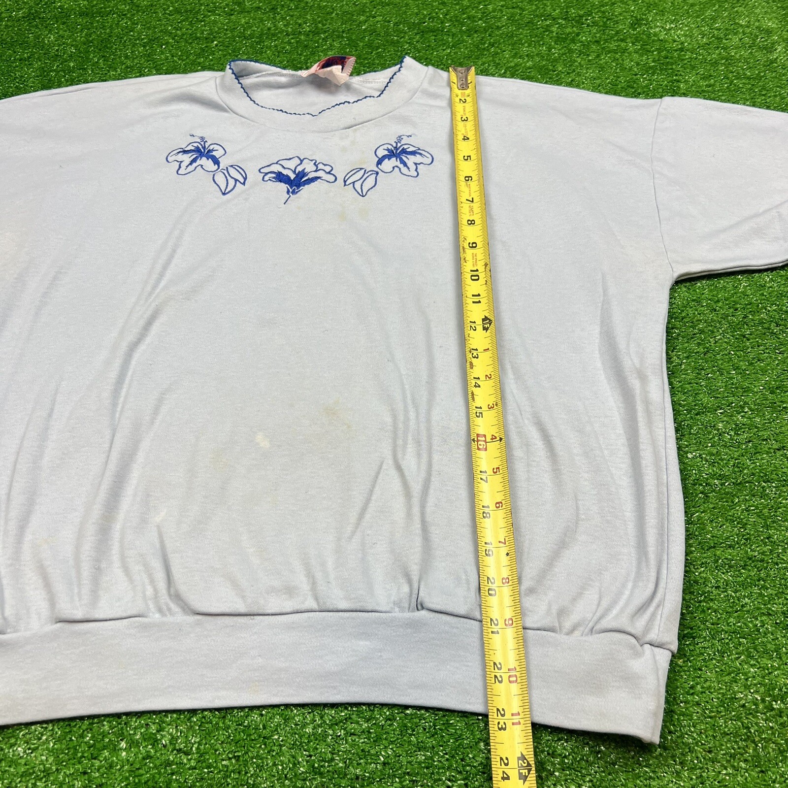 Vintage 70's Womens Club USA Embroidered Flower T-Shirt Blue Size XL Made in USA