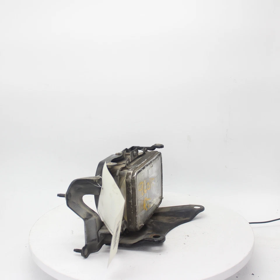 Lámpara de cabeza derecha Geo Metro 1993 número de pieza - 114-58296R Foto 3 de 4