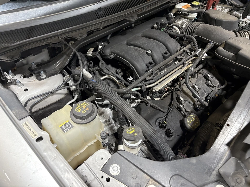 Cilindro maestro de freno usado se adapta a: Ford Flex 2019 incluye depósito grado B Foto 2 de 4